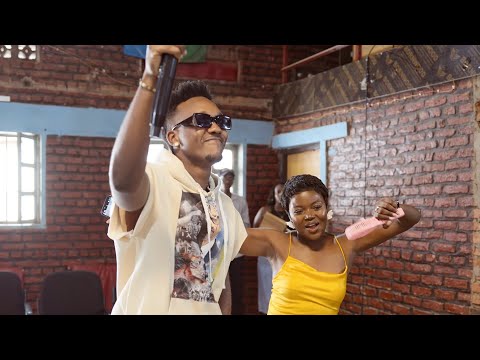 Element Eleéeh Performs "TOMBÉ" for the Sherrie Silver Foundation