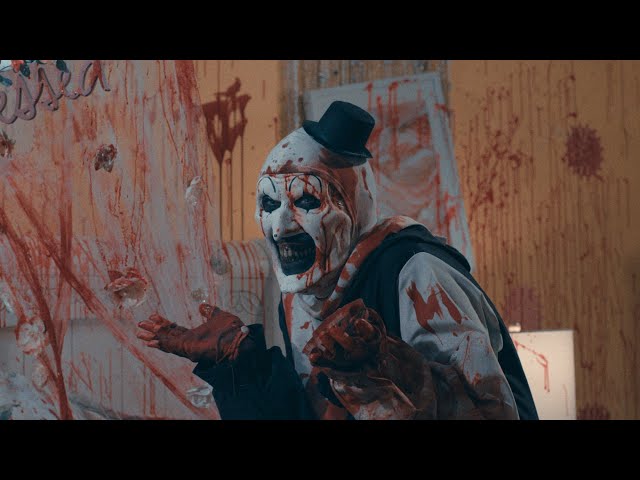 Vídeo relacionado con Terrifier Movie Horror Art The Clown Camiseta Beisbol Blanca Unisex Manga Corta Negra