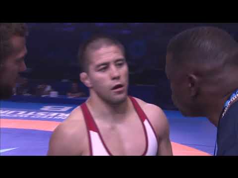 BRONZE FS - 61 kg: T. GRAFF (USA) v. R. AWARE (IND)