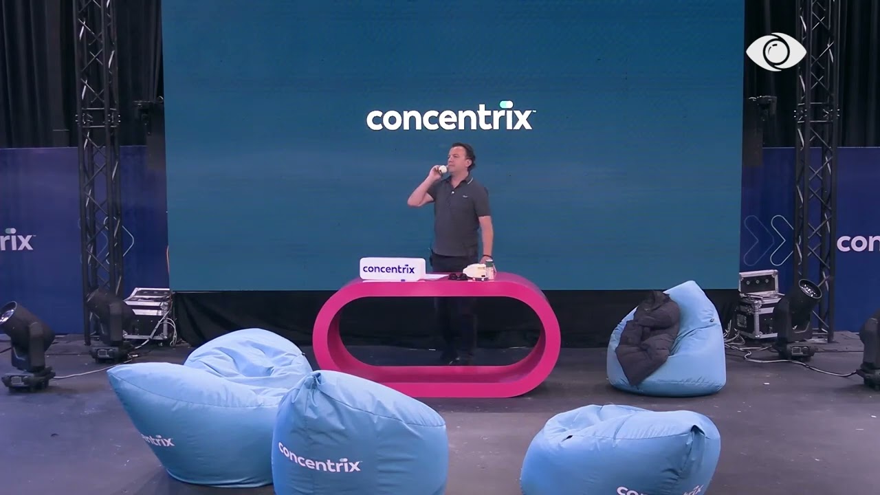 Sfida për banorët/ Laerti i përgjigjet telefonatës në anglisht