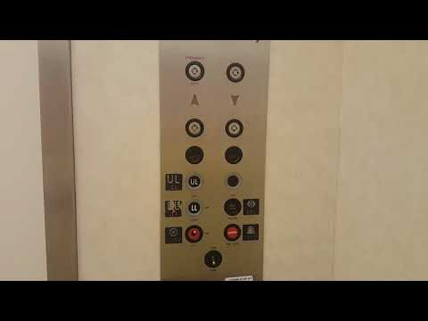 Epic motor! Dover Hydraulic Elevator @ JCPenney - Park City Center - Lancaster, PA