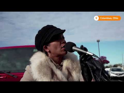 オハイオ州の有権者のために歌うパフォーマーに会う (Meet the performer singing for Ohio’s voters)