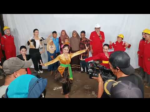 Syuting acara Kilau Bedah rumah di kmpng Gandaria Rajeg