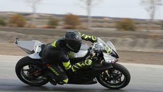 preview picture of video 'Buttonwillow Raceway | Hot laps & Chasing a Yamaha R1 | Johnny5sWorld'