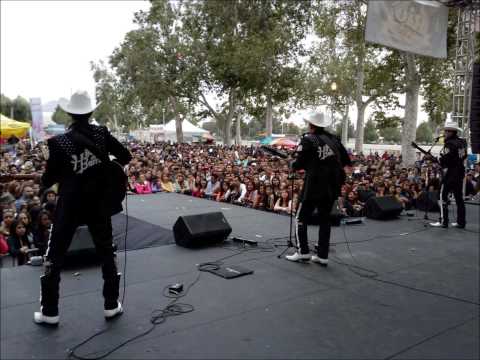 La Canelera & El Troquero - Hijos De Barron Ft. Bajo Perfil (En Vivo)