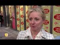 De Luizenmoeder-cast in tranen bij zien van laatste aflevering - RTL BOULEVARD