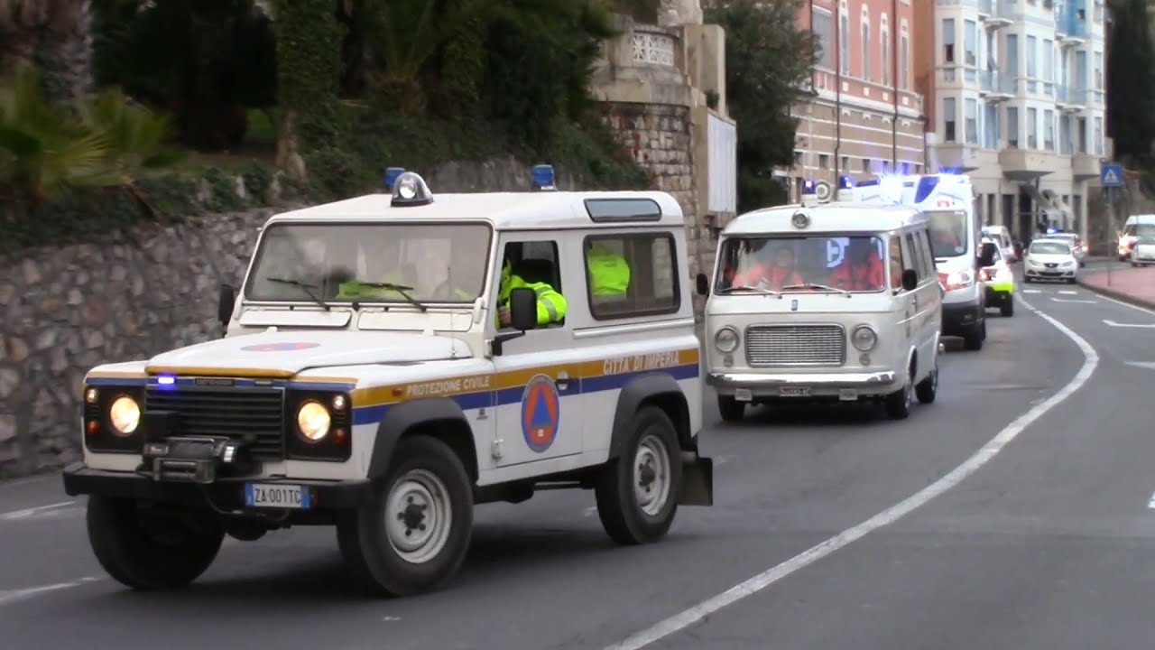 Corteo in sirena per l'inaugurazione di 4 nuovi mezzi della Croce Bianca Imperia