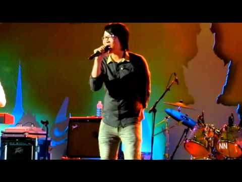 26-05-13 Lipta - อยากให้เธอลอง @ SINGHA Present กรุงเทพ YOUNG เจ๋ง