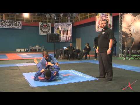 MUNDIAL CBJJE 2013 - Ivaldo Barbosa x Carlos Farias by x-combat