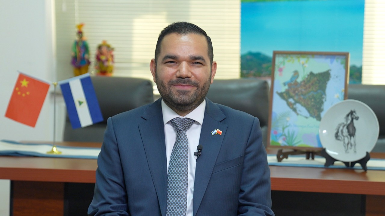 Saludos de Año Nuevo chino del embajador de Nicaragua en China