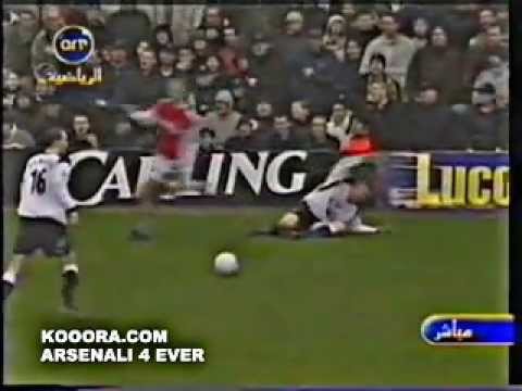 Bergkamp red card & Carragher throws a coin at arsenal fans