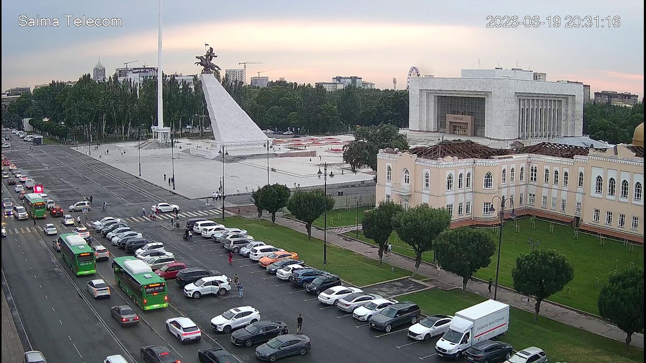 Live webcam view of Ala-Too Square & Manas Monument