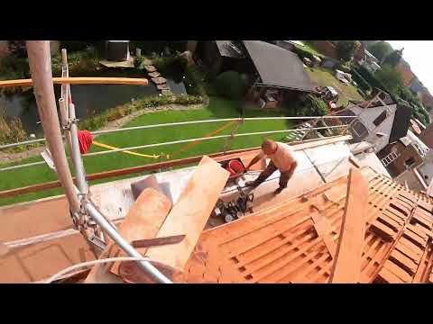 Fledermausgaube in Biberschwanzdeckung  - Teil  13 - Dachdecker aus Sachsen