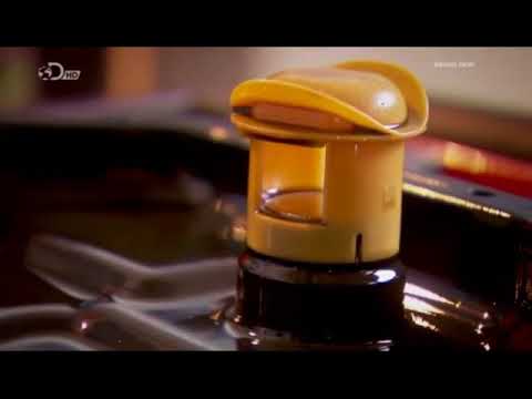 Reinigung der Ölwanne eines Porsches innerhalb von Sekunden mit einem Torrent 500 Teilereiniger