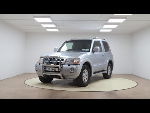 Mitsubishi Pajero 3.2 SWB - Image 2