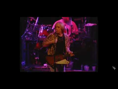 Tom Petty & HBs cover "Gonna Stick To You Baby" at The Fillmore 1997 (audio only)