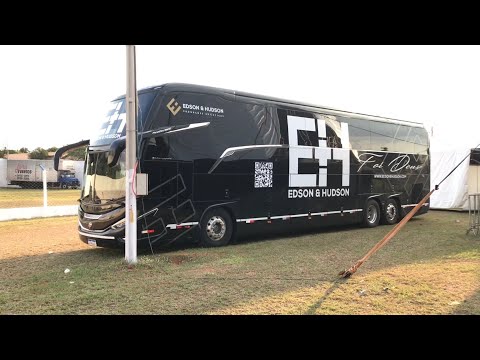 ÔNIBUS DA DUPLA SERTANEJA, EDSON E HUDSON EM TUPI PAULISTA SP.