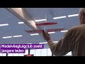 Modelbouwvliegers showen hun kunsten in de zaal: 'Dit is veel spannender dan gamen'