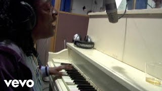 Sharon Jones &amp; the Dap-Kings - Call on God