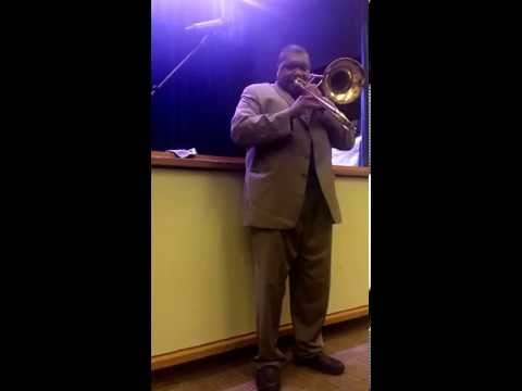 Wycliffe Gordon Warming Up