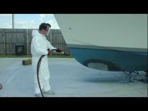 Fiberglass Boat Stripping with the Dustless Blaster
