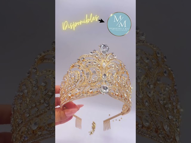 Vídeo relacionado con DRESHOW Tiara Redonda Corona Redonda Completa Reina de Cristal Tiaras Barrocas Diamantes de Imitación Brillantes para Niñas y Mujeres Boda Fiesta de Cumpleaños