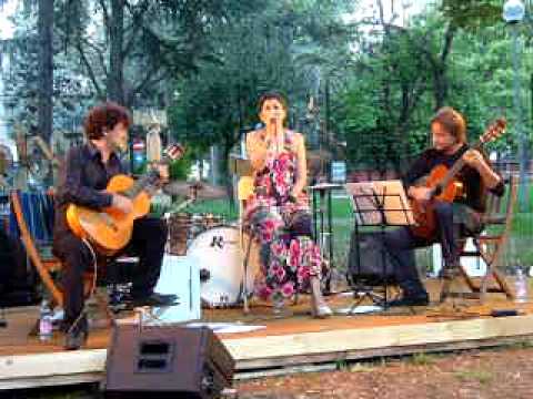 BossaBarrique - Chega De Saudade (Notes @ LegnolandiaPark 11.9.2011)