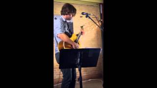 Graham Colton performing &quot;Summer Stars&quot;