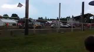 preview picture of video '2014 Springfield Fair demolition derby - Finale'