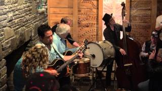 Calvary ~ Amy Helm and Friends - Levon Helm&#39;s Barn - 04-19-15