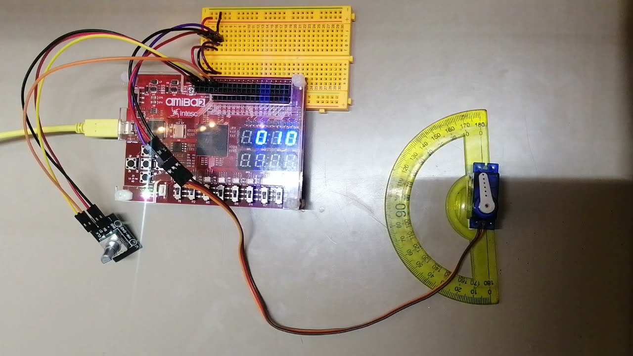 Movimiento de un servomotor con un encoder rotacional y display de 0° a 180° en FPGA | amiba2