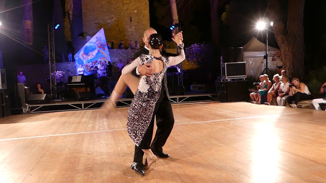 Video thumbnail for Fiesta 2018 - 3ème édition / Lundi :Show Guillermina Quiroga y Mariano Logiudice"2"