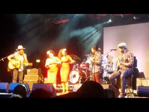 Donavon Frankenreiter @ Bluesfest 2015