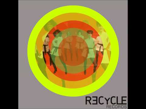 REC122 Refresh (Italy) - Rainbow Dark (Recycle Records)