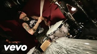 Travis Barker &amp; Yelawolf - 6 Feet Underground