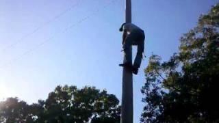 preview picture of video 'Fast Pole Climb!!!'