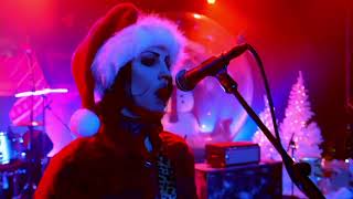 The Distillers - Sunsets - Live