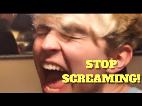 彼はアルファベットを知らない (HE DOESN'T KNOW THE ALPHABET)