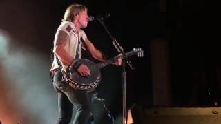 Keith Urban opens with &quot;Gone Tomorrow (Here Today)&quot; 7/3/16