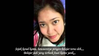 Download lagu Selvi Anggraini mp3