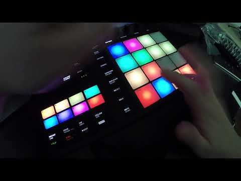 Maschine MK3 Demo - Hip Hop Beat Finger Drumming