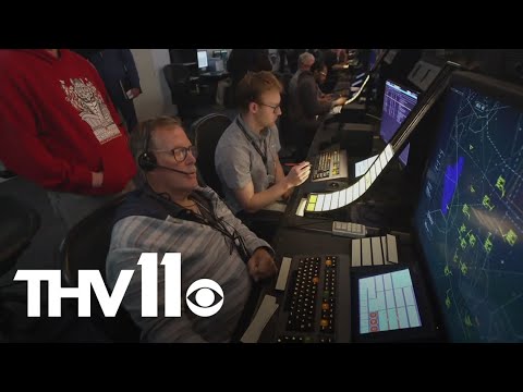 Here's how air traffic controllers are trained