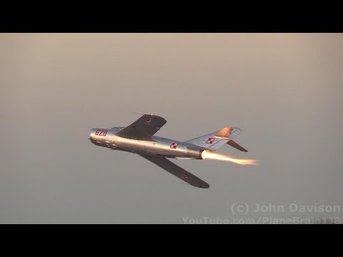 2017 Airshow London (Twilight Show) - Randy Ball - Mig-17PF