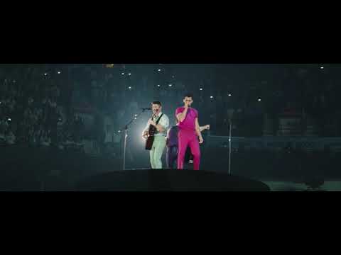 Hesitate - Jonas Brothers (Live Happiness Continues)