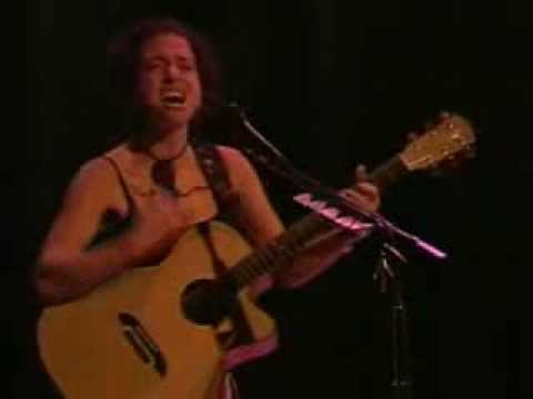Ani DiFranco -  Done Wrong (Live 2004)