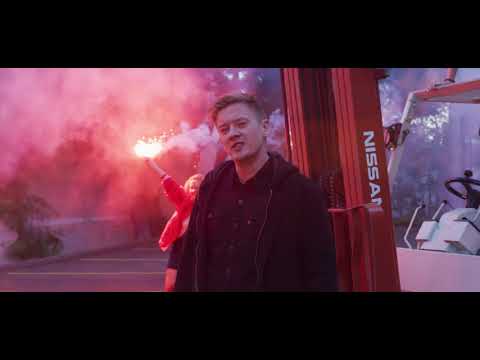 Max C Bud - Temptress (Official Music Video)