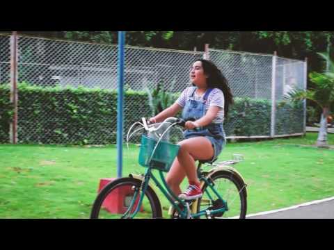 Karen Ortiz Ft. Decibeles - La Bicicleta (Cover)