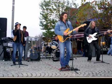 Besnik Nurkollari- Përgjithmonë vetëm