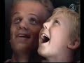 Fangerne På Fortet Med Krummerne Fra 1996