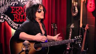 Steve Stevens and Aluminum Bronze Guitar Strings [Official]